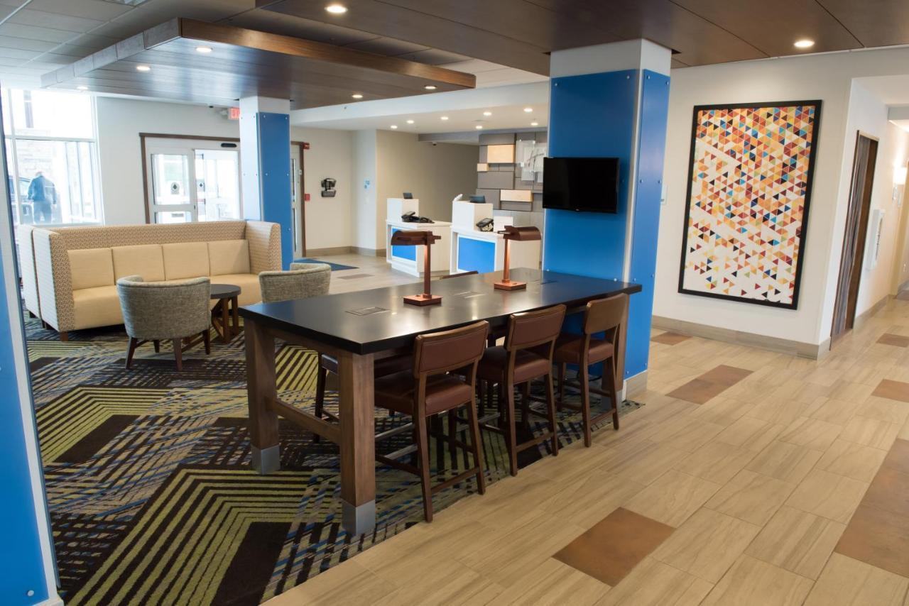 Holiday Inn Express & Suites - Louisville N - Jeffersonville By Ihg Eksteriør billede